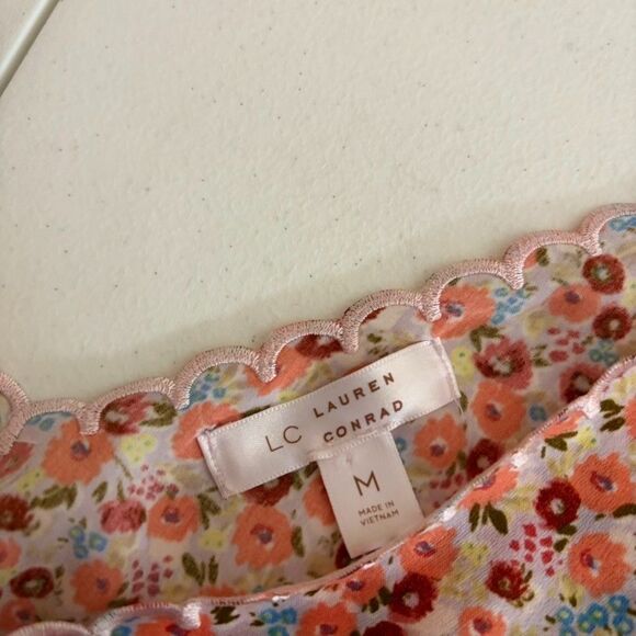 LC Lauren Conrad Tank Top Women's Medium Floral V-Neck Scalloped Boho Shirt - Picture 6 of 8